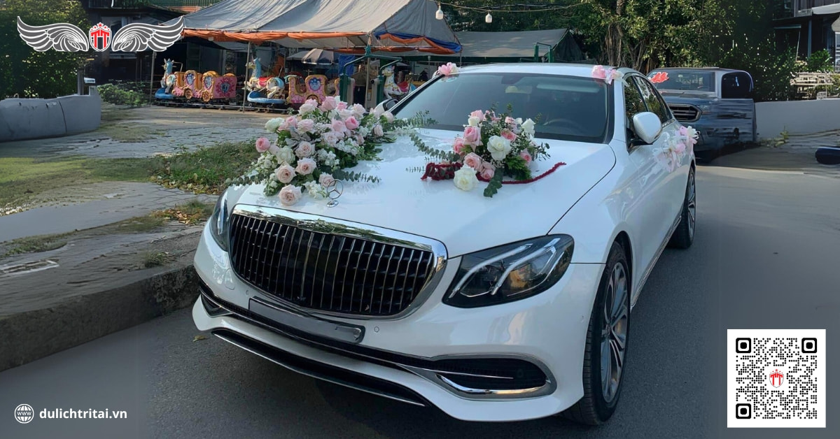 Thuê xe hoa cưới Mercedes sang trọng