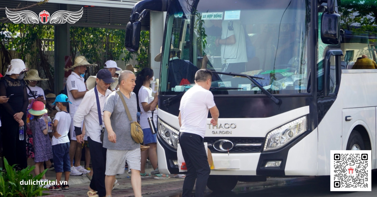 Thuê xe 29 chỗ giúp bạn chủ động trong lịch trình