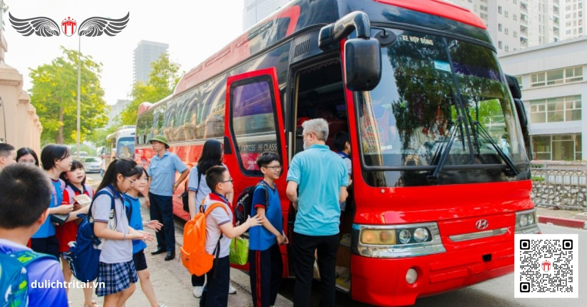 Thuê xe 45 chỗ đưa đón học sinh